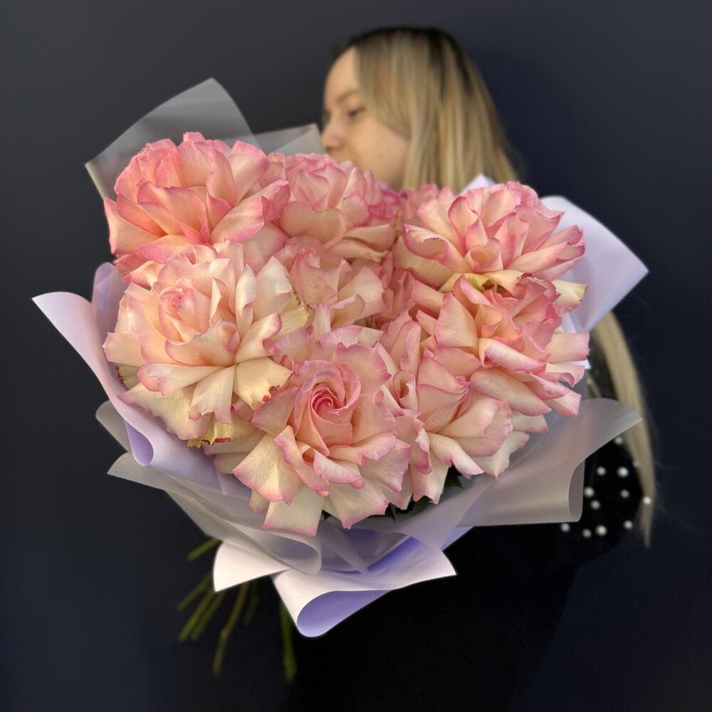 Монобукет «Одиннадцать причин💐» из французских роз 50 см