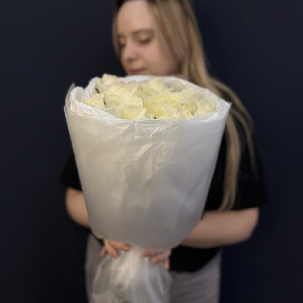 Из 9 белых роз 50 см — фото 3